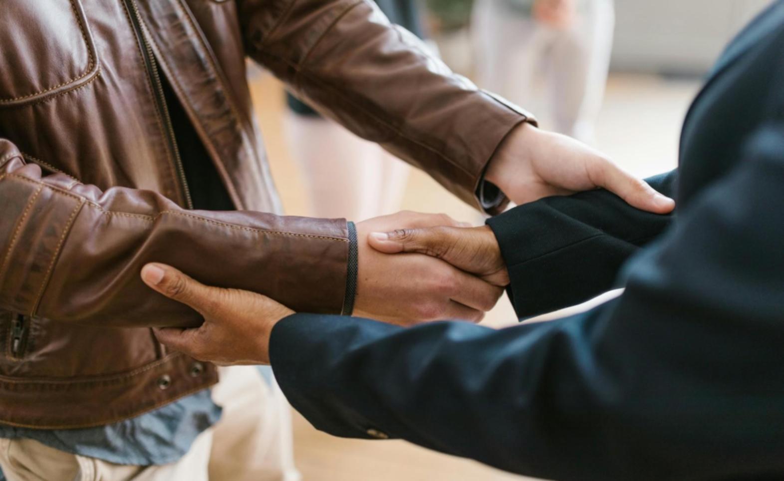 Contacto directo con el equipo de Pyranelithora